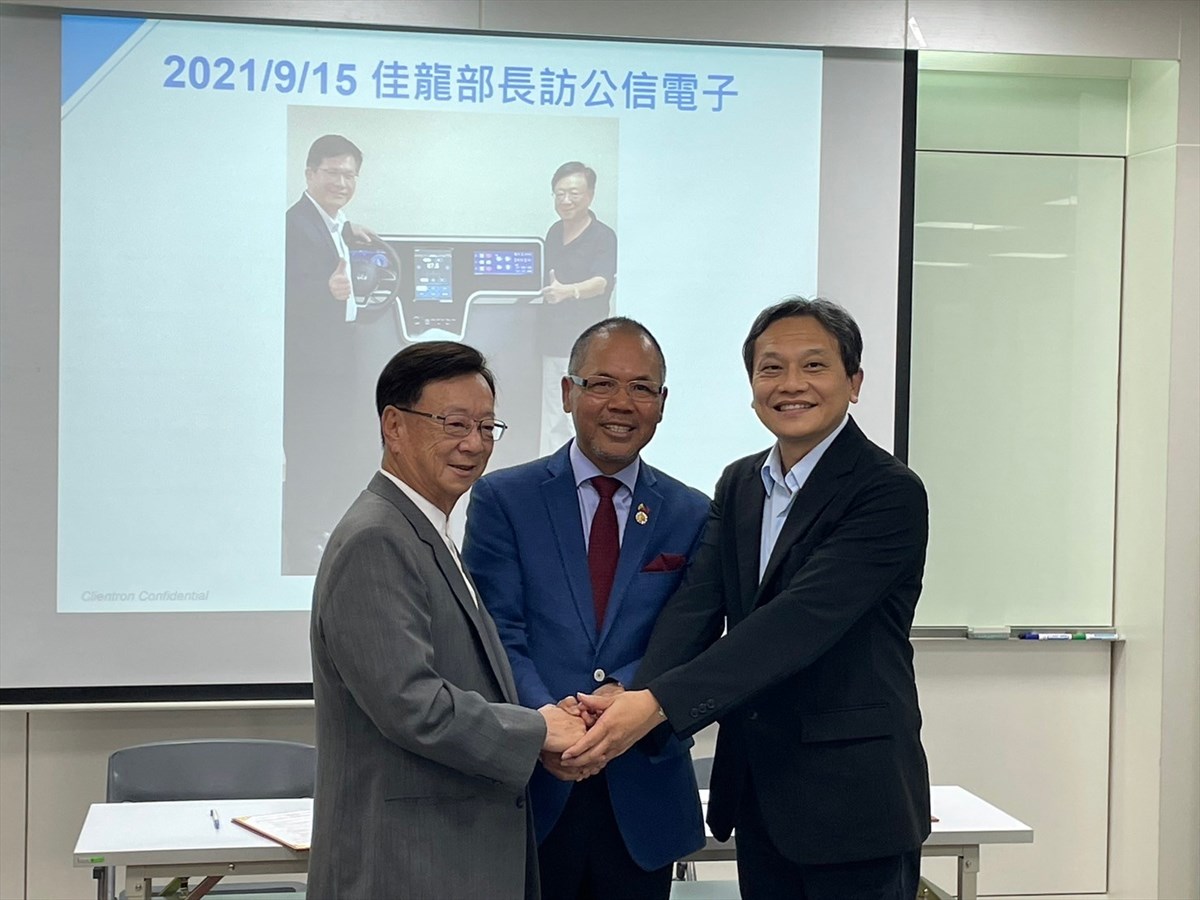 01.Kun Shan University, Clientron Corp, and El Progreso Industrial Co., Ltd. Collaborate on Industry-Academia Cooperation: Propelling Electric Mini-Bus Development in Central and South America