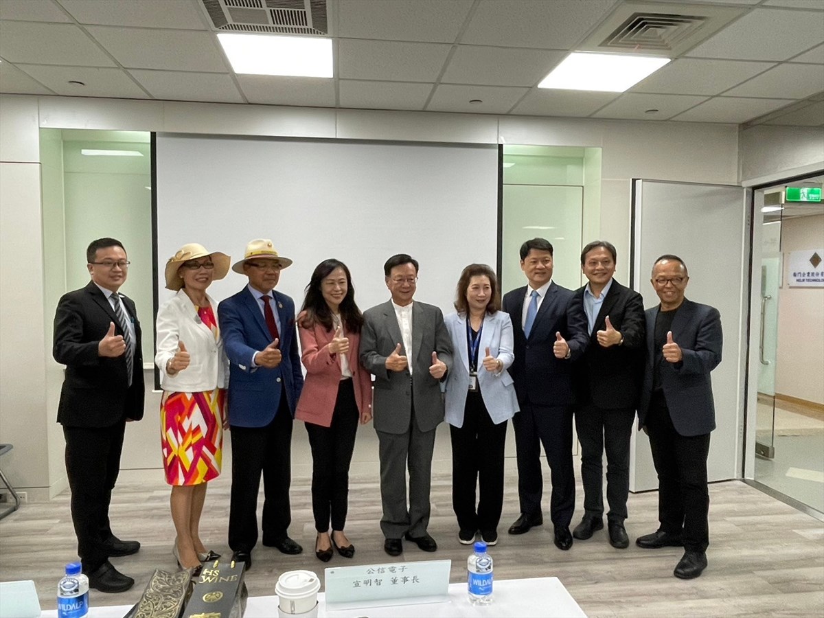 03.Kun Shan University, Clientron Corp, and El Progreso Industrial Co., Ltd. Collaborate on Industry-Academia Cooperation: Propelling Electric Mini-Bus Development in Central and South America