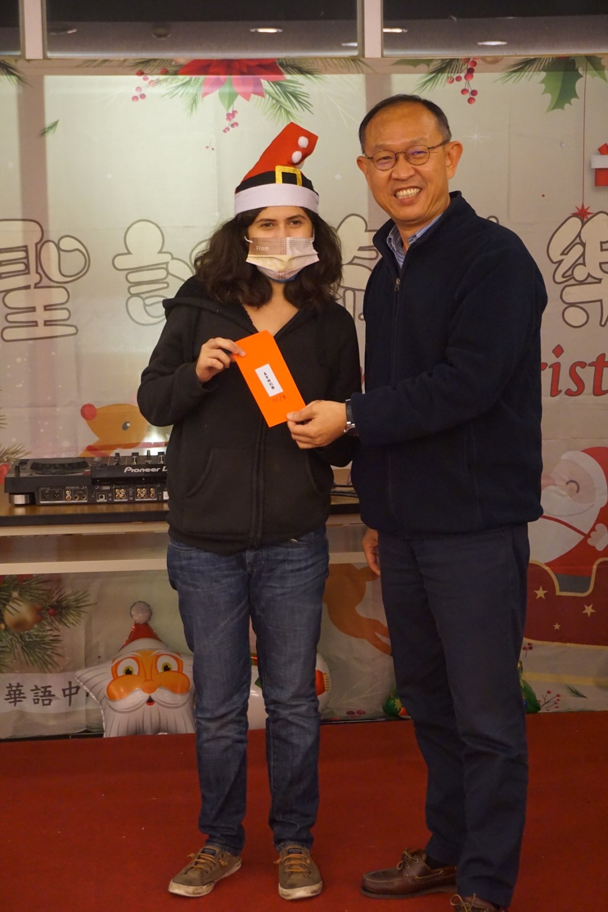 06.KSU Chinese Language Center Holds Christmas Party for Regular Chinese Classes International Students