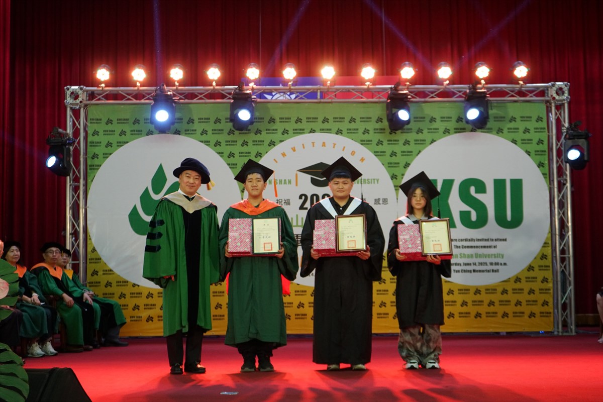 09.KSU Commencement Honors 2,200 Graduates with President Lai’s Message and a Special Musical Performance