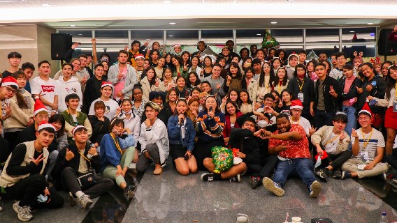 KSU Chinese Language Center Holds Christmas Party for Regular Chinese Classes International Students